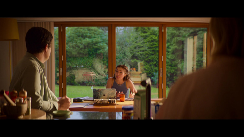 Apple MacBook Laptop Used by Haley Lu Richardson as Hadley Sullivan in Love at First Sight (2023) - 402286