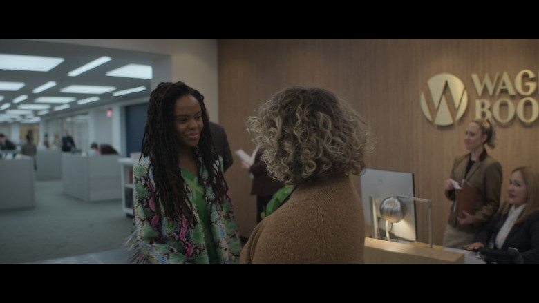 Dell Monitor in The Other Black Girl S01E09 "To Be Young, Gifted and Broke" (2023) - 402062