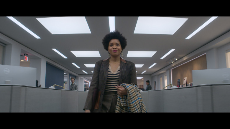 Dell PC Monitors in The Other Black Girl S01E04 "What About Your Friends" (2023) - 401835