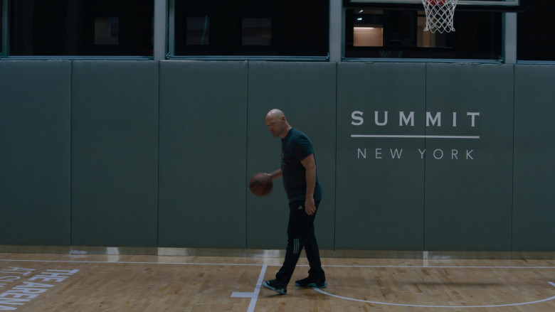 Wilson Basketball of Corey Stoll as Michael Thomas Aquinas Prince in Billions S07E06 "The Man in the Olive Drab T-Shirt" (2023) - 402600