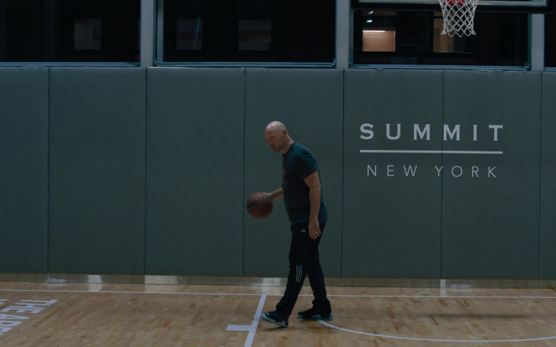 Wilson Basketball of Corey Stoll as Michael Thomas Aquinas Prince in Billions S07E06 "The Man in the Olive Drab T-Shirt" (2023)