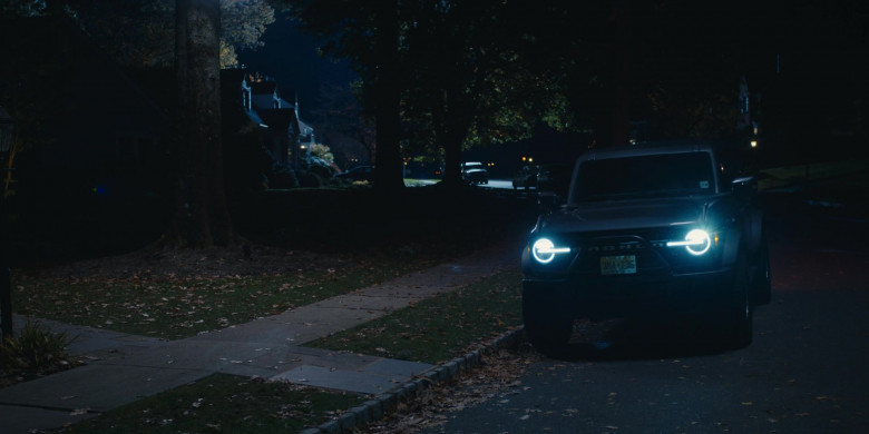 Ford Bronco Car in Harlan Coben's Shelter S01E07 "Sweet Dreams are Made of This" (2023) - 402635