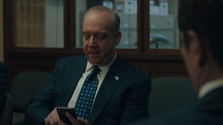 Apple iPhone Smartphone of Paul Giamatti as Charles "Chuck" Rhoades, Jr. in Billions S07E06 "The Man in the Olive Drab T-Shirt" (2023) - 402388