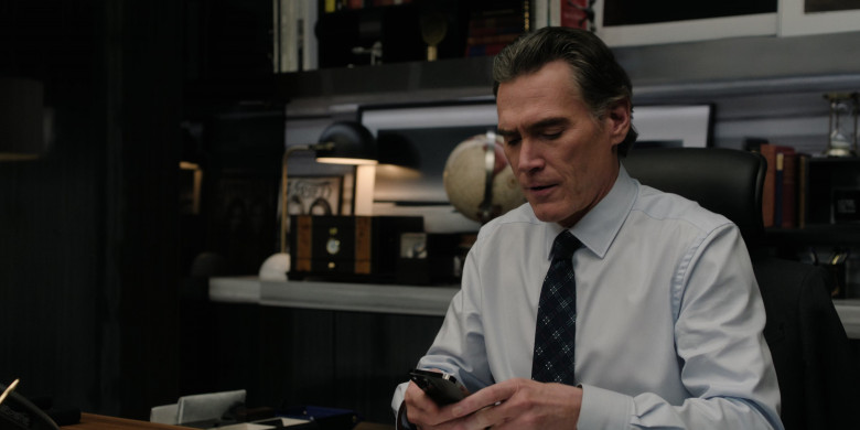 Apple iPhone Smartphone of Billy Crudup as Cory Ellison in The Morning Show S03E03 "White Noise" (2023) - 404162