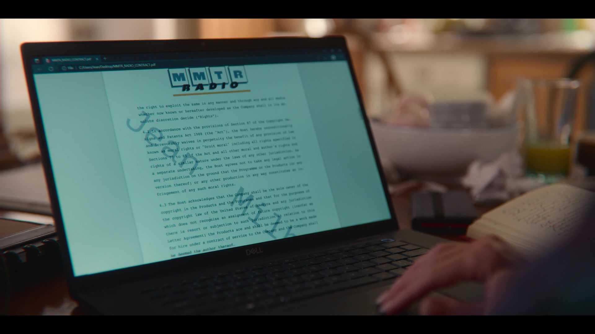 Dell Laptop Of Gillian Anderson As Jean Milburn In Sex Education S04e01 2023 3028