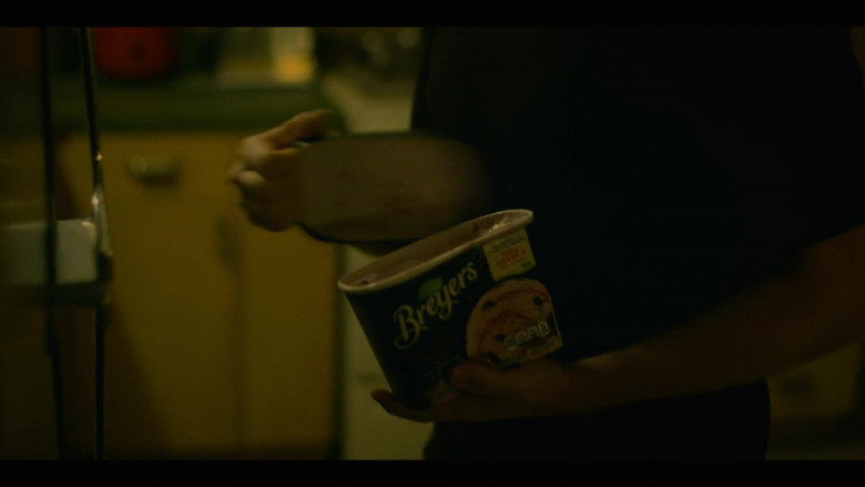 Breyers Ice Cream Enjoyed by Joseph Sikora as Tommy Egan in Power Book IV: Force S02E03 "War & Ice Cream" (2023) - 402776