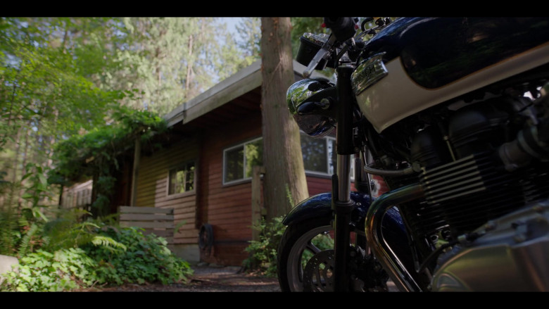 Triumph Motorcycle in Virgin River S05E01 "A Second Chance" (2023) - 398641