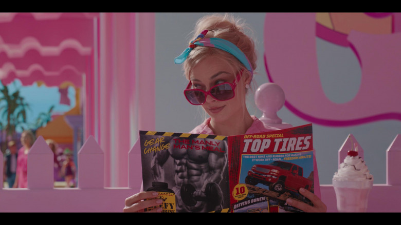 Chanel Red Frame Sunglasses Worn by Margot Robbie in Barbie (2023) - 400420