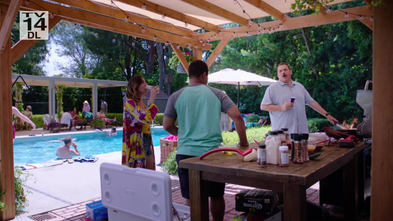Coleman Cooler and Corona Extra Beer in Tacoma FD S04E08 "Chicken Fight" (2023) - 399991