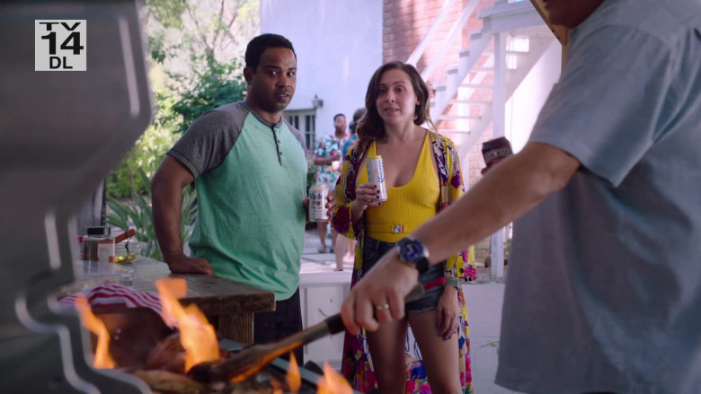 Modelo and Corona Extra Beer Cans in Tacoma FD S04E08 "Chicken Fight" (2023) - 400009