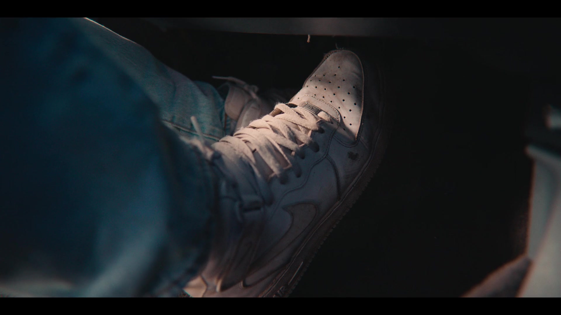 Nike Mens Shoes Of Connor Swindells As Adam Groff In Sex Education S04e03 2023 3013