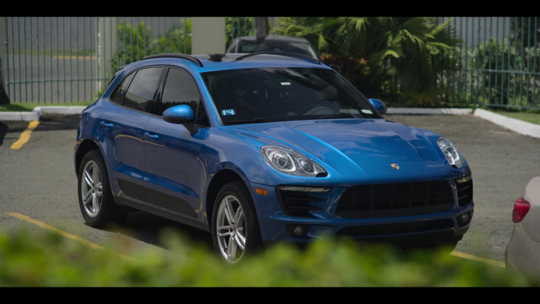 Porsche Macan Blue Car in Neon S01E05 "Corillo" (2023) - 417787