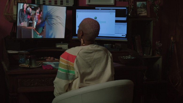 Samsung Computer Monitors in The Irrational S01E02 "Dead Woman Walking" (2023) - 409813