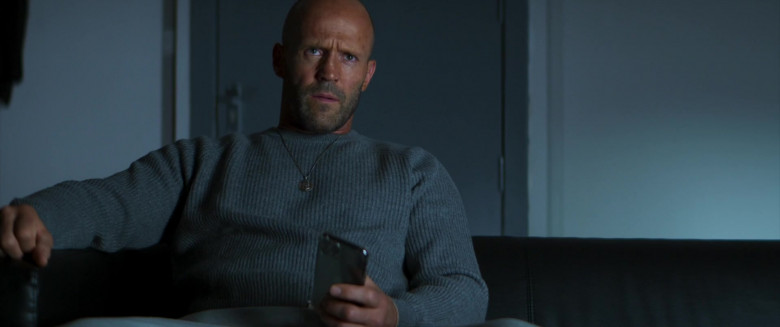 Apple iPhone Smartphone of Jason Statham as Lee Christmas in Expend4bles (2023) - 414805