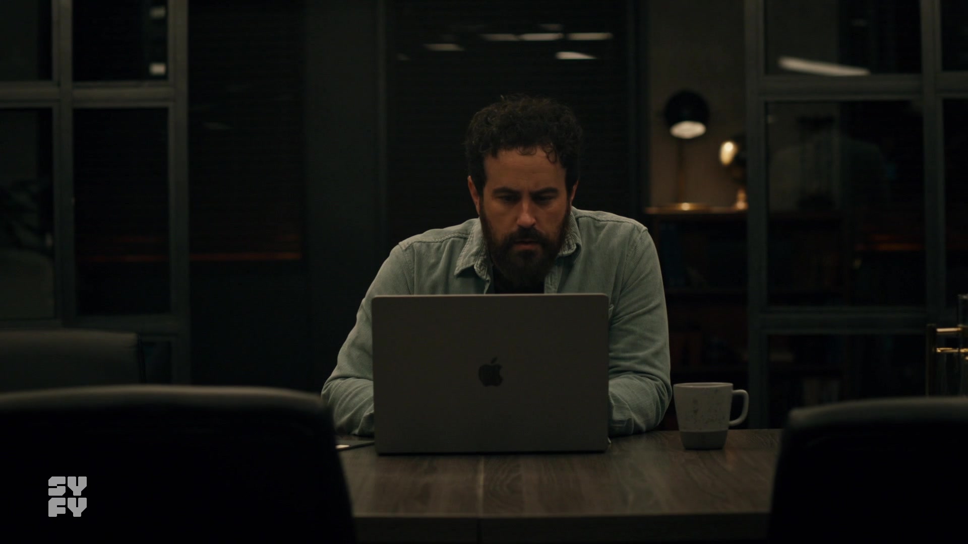 Apple MacBook Laptops In SurrealEstate S02E01 