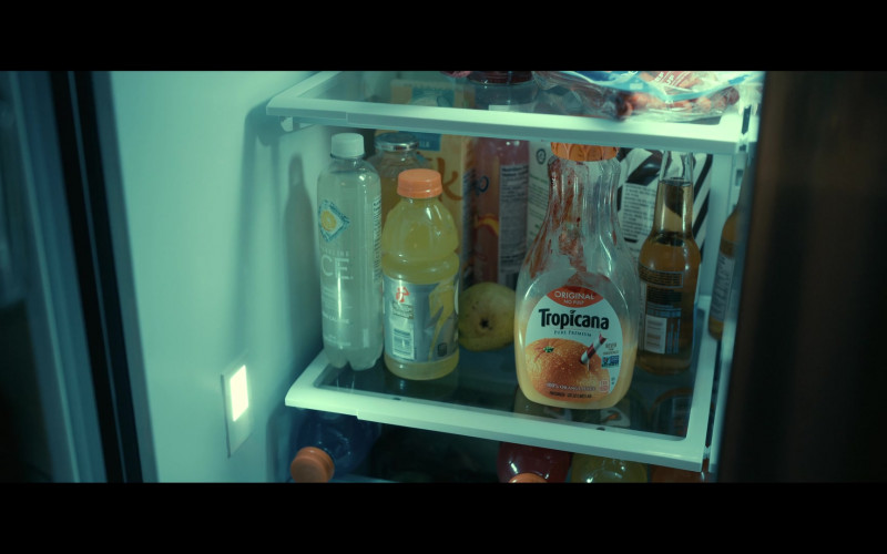 Sparkling Ice, Gatorade, Tropicana Juice in The Fall of the House of Usher S01E03 "Murder in the Rue Morgue" (2023)