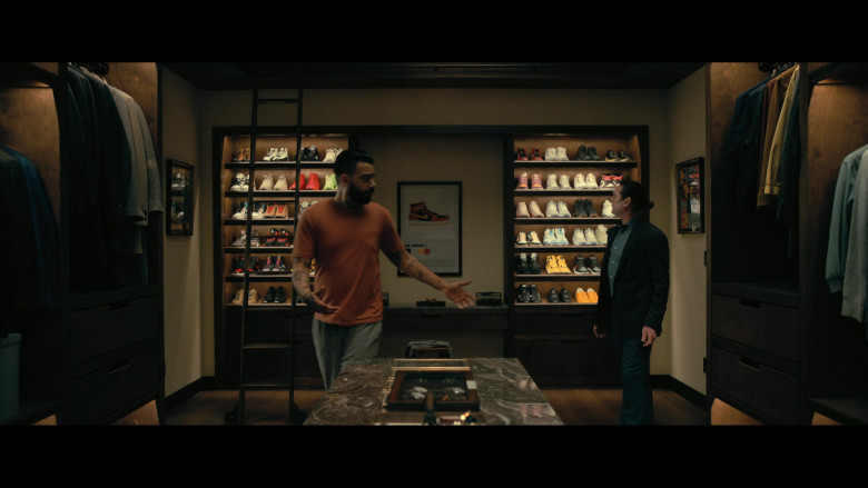 Nike Sneakers in The Fall of the House of Usher S01E04 "The Black Cat" (2023) - 413608
