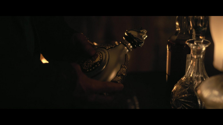 Maison Dudognon Henry IV Dudognon Heritage Cognac in The Fall of the House of Usher S01E01 "A Midnight Dreary" (2023) - 412961