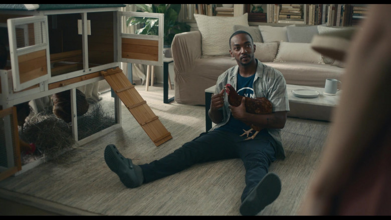 Crocs Shoes of Anthony Mackie as Adam in If You Were the Last (2023) - 420205
