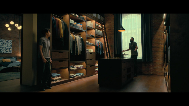 Nike Shoe Boxes in The Fall of the House of Usher S01E04 "The Black Cat" (2023) - 413602
