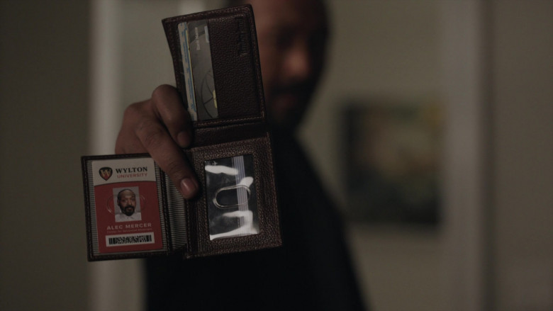 Timberland Leather Wallet of Jesse L. Martin as Professor Alec Mercer in The Irrational S01E07 "Stormy Weather" (2023) - 412457