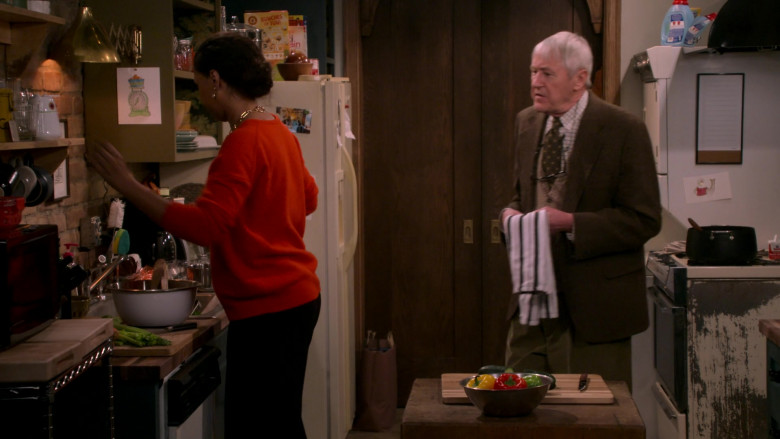 Post Honey Bunches of Oats Cereal in Frasier S01E01 "The Good Father" (2023) - 414457