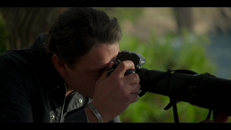 Nikon Camera in The Crown S06E02 "Two Photographs" (2023) - 432865