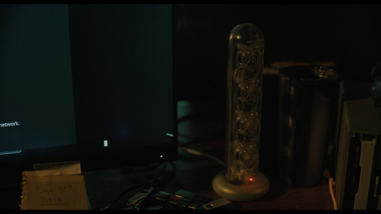Harman Kardon Speaker in A Murder at the End of the World S01E01 "Chapter 1: Homme Fatale" (2023) - 430429