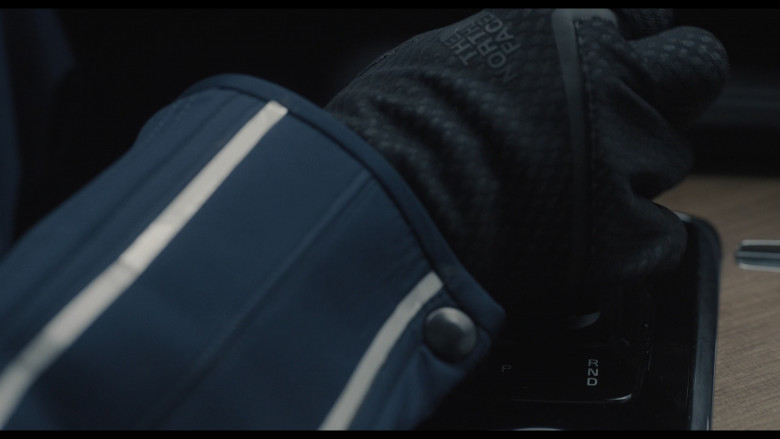 The North Face Gloves in A Murder at the End of the World S01E04 "Chapter 4: Family Secrets" (2023) - 436930