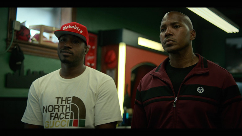Nobodies A Nobody Cap, The North Face x Gucci T-Shirt and Sergio Tacchini Jacket in Power Book IV: Force S02E09 "No Loose Ends" (2023) - 425226