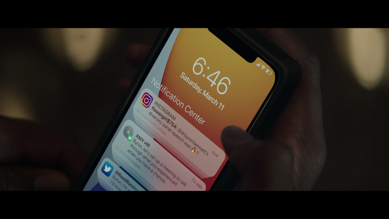 Instagram and Twitter Apps in Black Cake S01E06 "Ma" (2023) - 434941