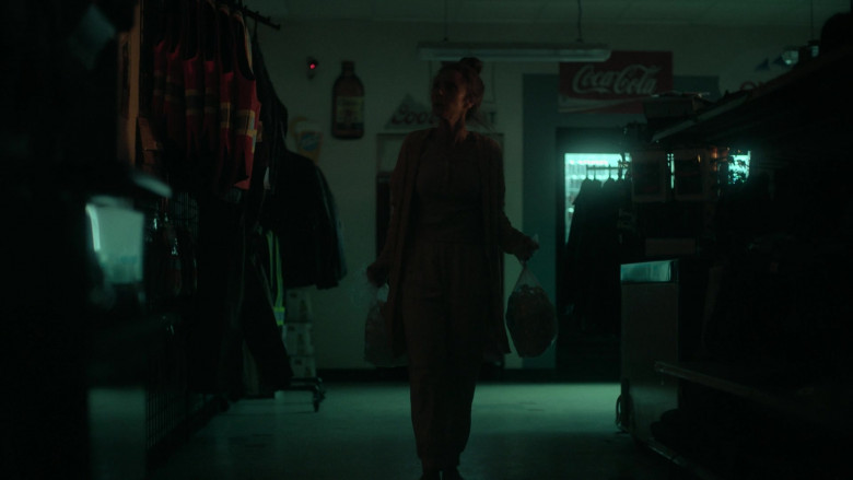Blue Moon, Coors, Coca-Cola in Fargo S05E01 "The Tragedy of the Commons" (2023) - 434735