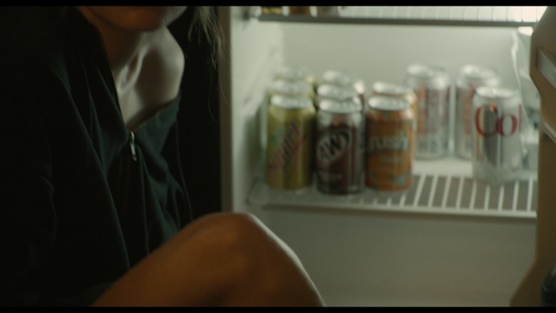 Squirt Soda, A&W Root Beer, Crush and Diet Coke Cans in A Murder at the End of the World S01E04 "Chapter 4: Family Secrets" (2023) - 436923