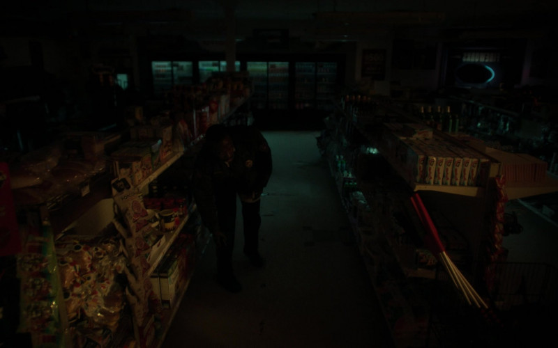 LesserEvil Snacks and Hostess Brands in Fargo S05E01 "The Tragedy of the Commons" (2023)