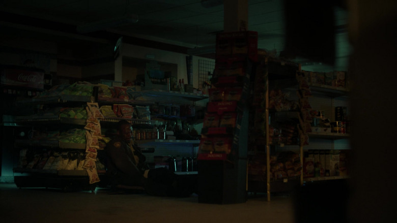 Coca-Cola, LesserEvil Snacks and Jack Link's in Fargo S05E01 "The Tragedy of the Commons" (2023) - 434748