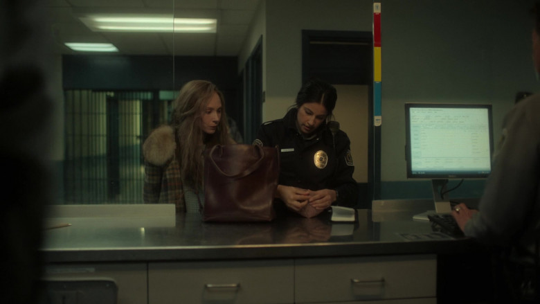Dell Monitor in Fargo S05E01 "The Tragedy of the Commons" (2023) - 434755