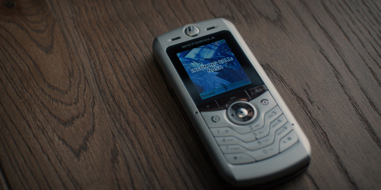 Motorola Mobile Phone in For All Mankind S04E01 "Glasnost" (2023) - 429527