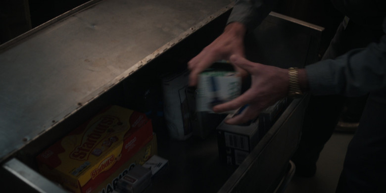 Starburst and Haribo Candies in For All Mankind S04E03 "The Bear Hug" (2023) - 435067