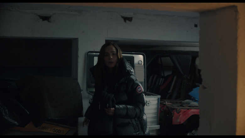 Canada Goose Jacket Worn by Alice Braga as Sian in A Murder at the End of the World S01E04 "Chapter 4: Family Secrets" (2023) - 436780