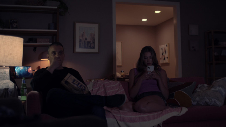 Peroni Beer, ACT II Popcorn and Apple iPhone Smartphone in Bookie S01E08 "A Square Job in a Round Hole" (2023) - 449415