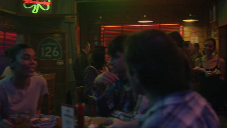 Budweiser and Coors Banquet Signs in Bookie S01E03 "Trust Your Sphincter" (2023) - 441654