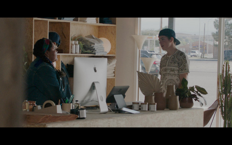 Apple iMac and Square POS in The Curse S01E08 "Down and Dirty" (2023)
