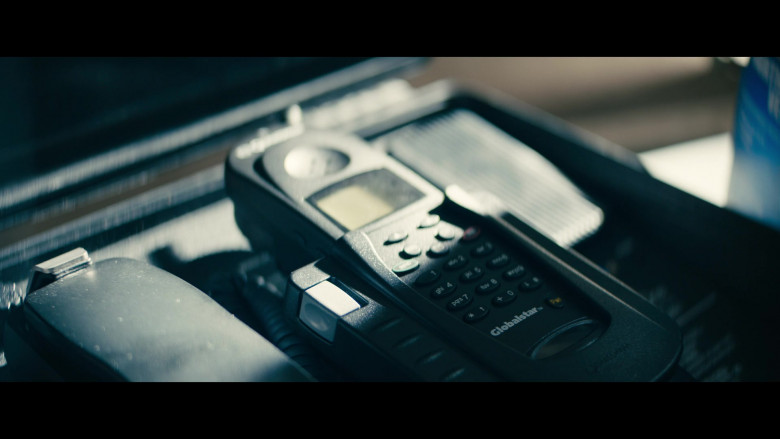 Globalstar Qualcomm Satellite Phone in Leave the World Behind (2023) - 442650
