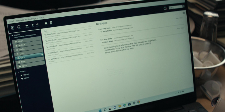 Microsoft Windows 11 OS and Chrome Browser in Reacher S02E04 "A Night at the Symphony" (2023) - 450404