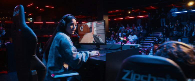 Zipchair and HyperX in The Family Plan (2023) - 447432