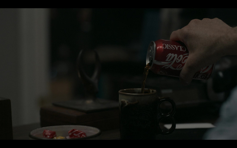 Starburst Candy and Coca-Cola Classic Soda in Power Book III: Raising Kanan S03E04 "In Sheep's Clothing" (2023)
