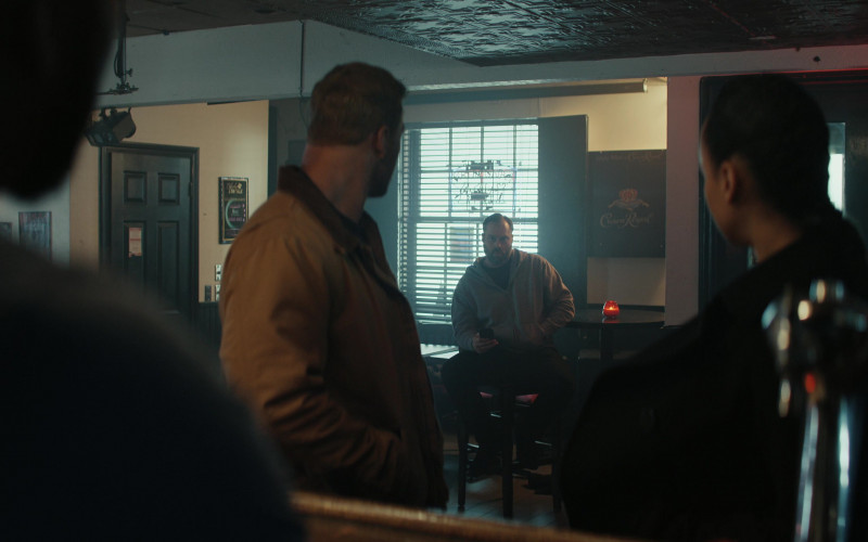 Crown Royal Whisky in Reacher S02E02 "Picture Says a Thousand Words" (2023)
