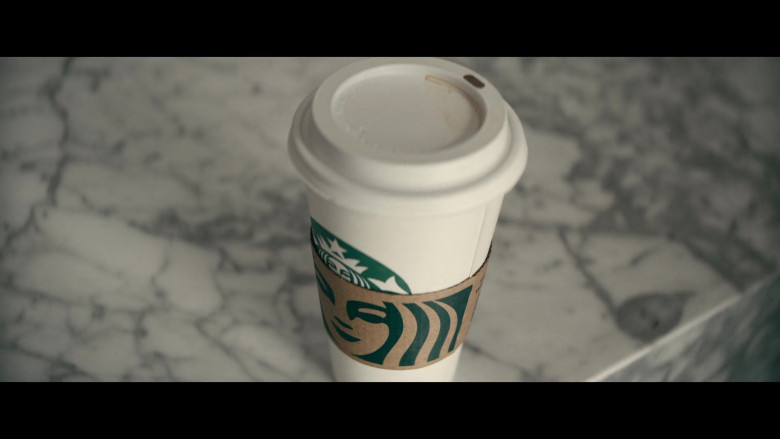 Starbucks Coffee Enjoyed by Julia Roberts as Amanda Sandford in Leave the World Behind (2023) - 442906