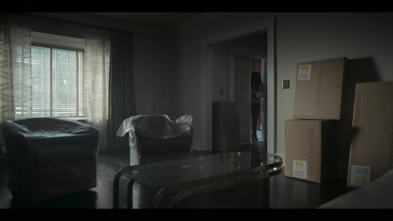 Bloomingdale's Store Boxes in Power Book III: Raising Kanan S03E01 "Home Sweet Home" (2023) - 440111