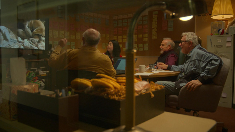 Dell Laptop in Good Trouble S05E12 "With a Little Help From My Friends" (2024) - 454400